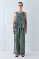 Indi Top Crinkle Khaki | VRG GRL online