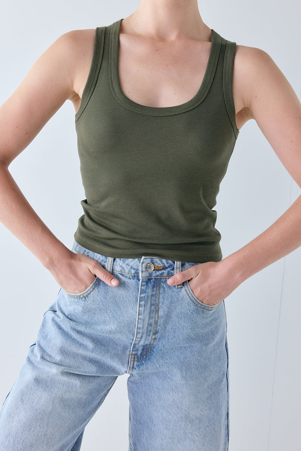 Cora Tank Khaki | VRG GRL online