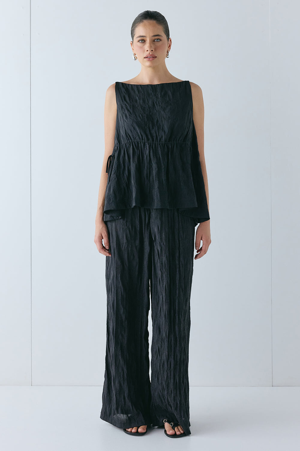 Raya Pants Crinkle Black | VRG GRL discount