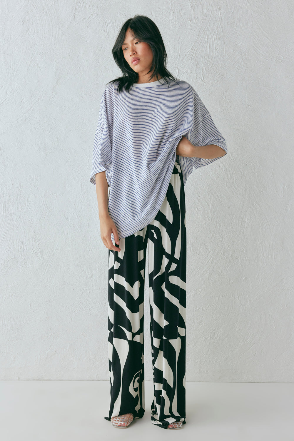 Willow Tee Navy Stripe | VRG GRL near me