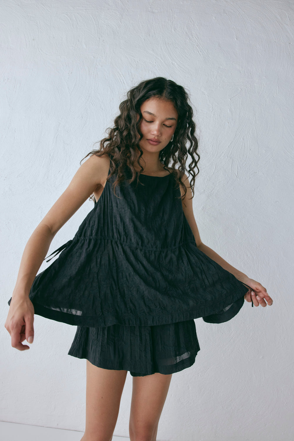 Indi Top Crinkle Black | VRG GRL near me