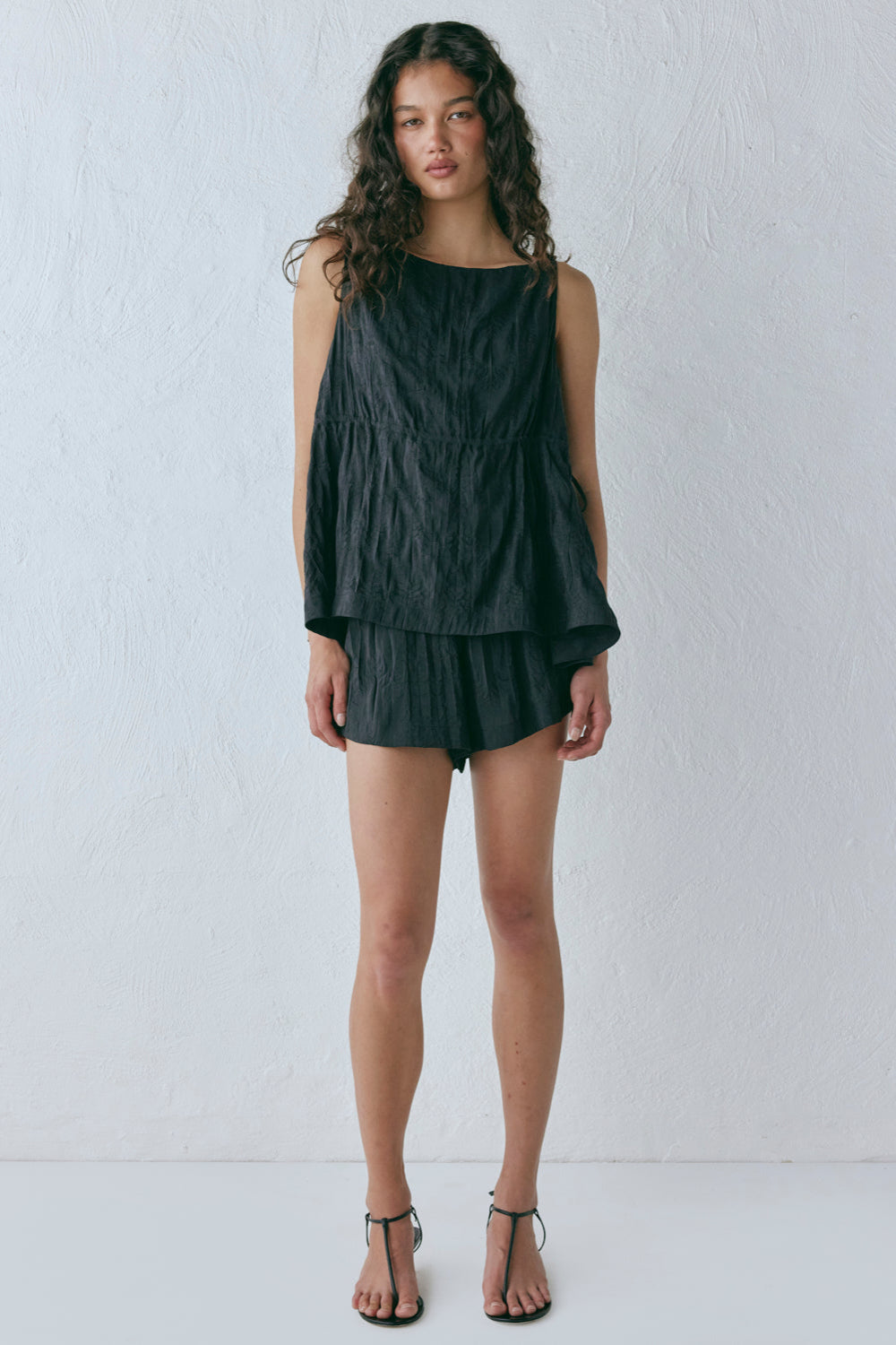 Indi Top Crinkle Black | VRG GRL near me
