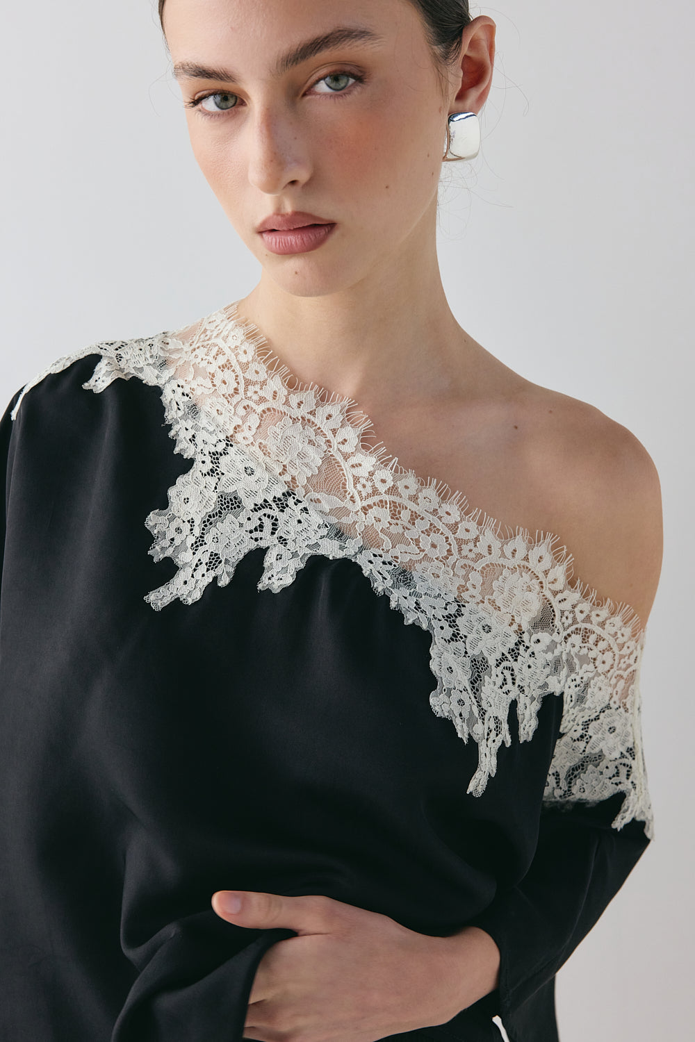 Miette Lace Top Black | VRG GRL US