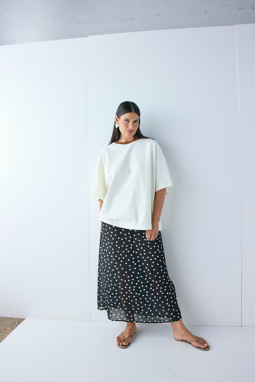 Willow Tee Cream | VRG GRL online