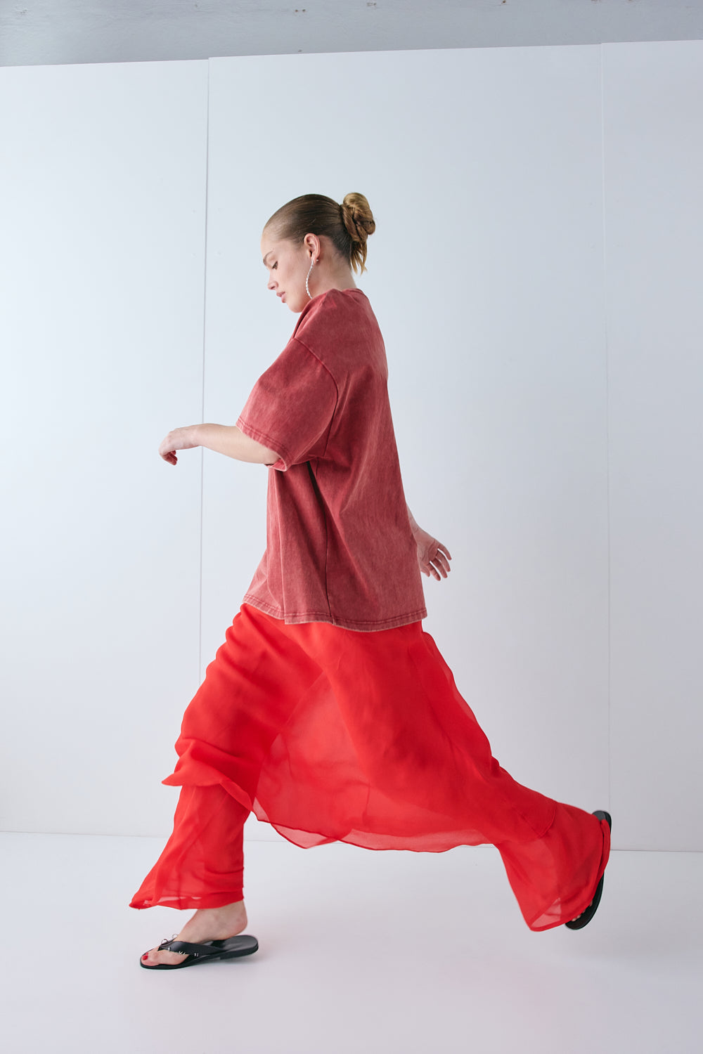 Willow Tee Chalk Red | VRG GRL discount