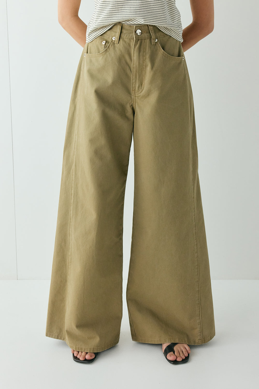 Hart High Rise Denim Jeans Khaki | VRG GRL for sale