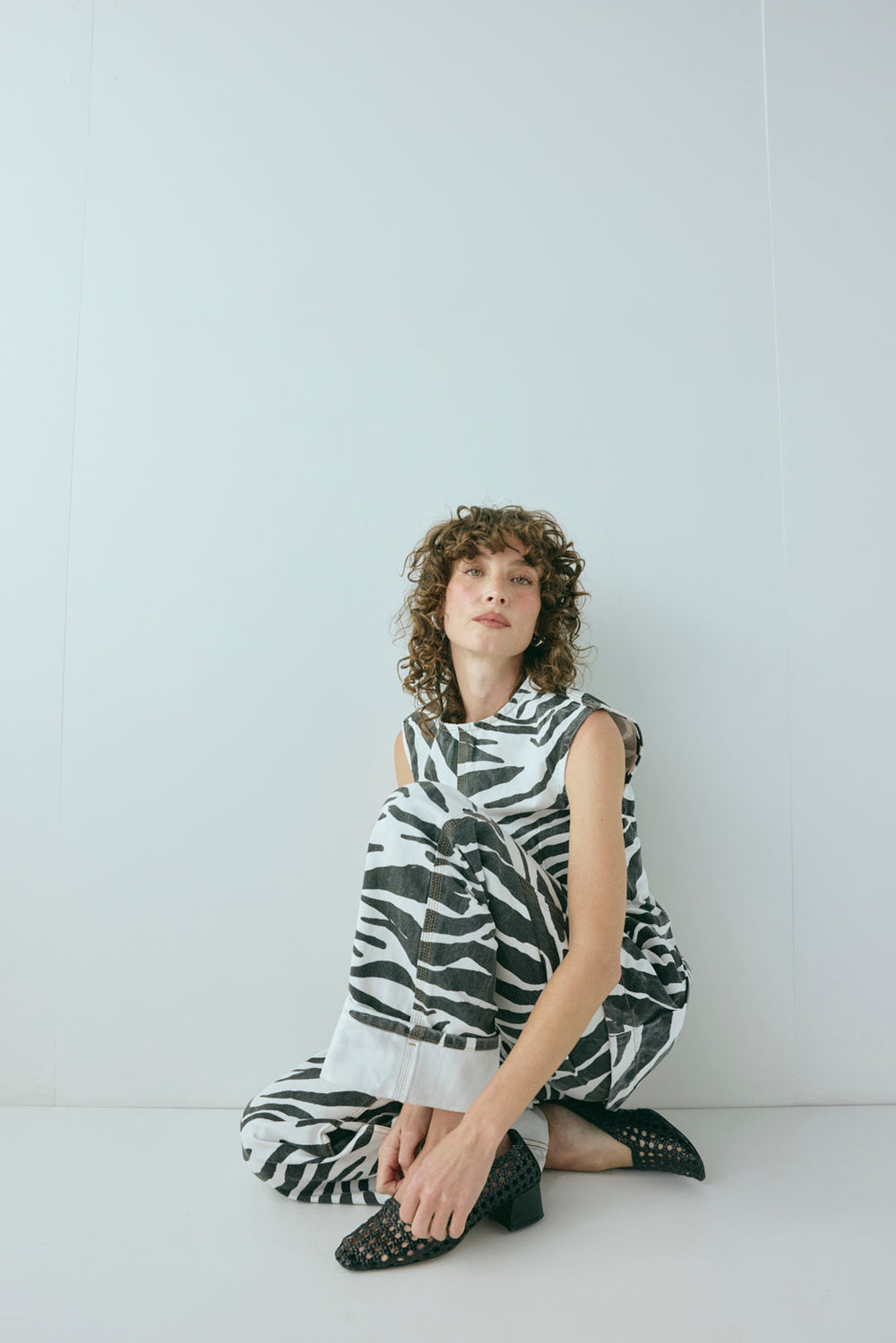 Manon Mid Rise Denim Jeans Zebra | VRG GRL near me