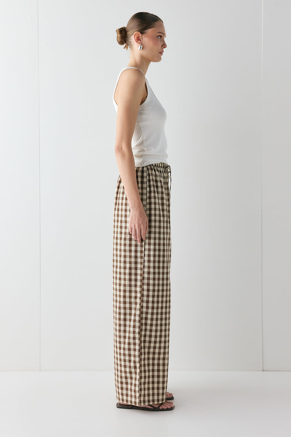 Raya Pants Brown Check | VRG GRL online