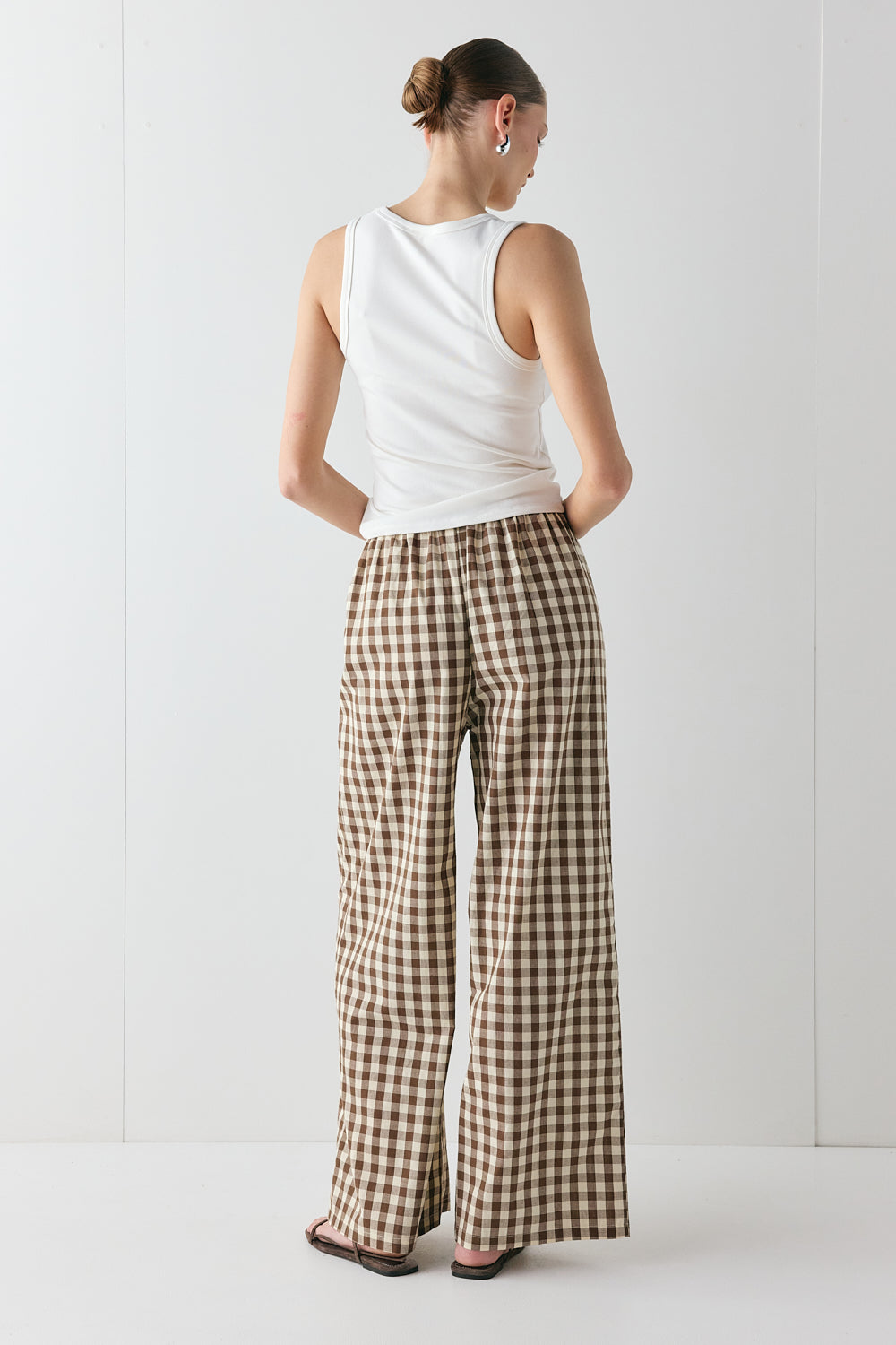 Raya Pants Brown Check | VRG GRL online
