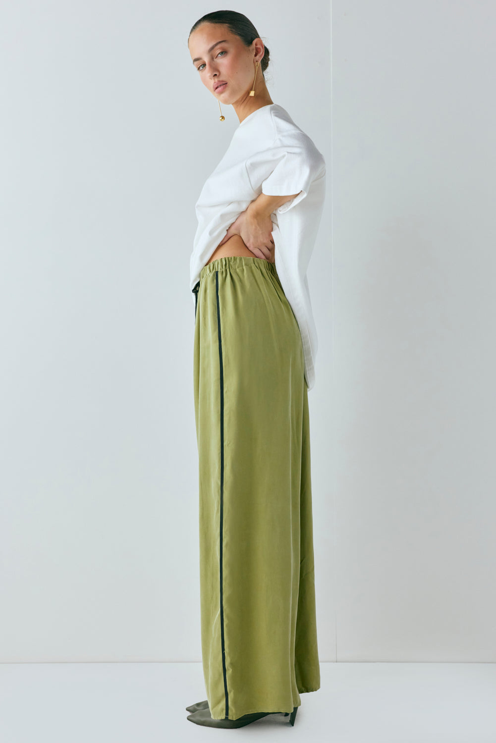 Moonscapes Pants Moss | VRG GRL near me