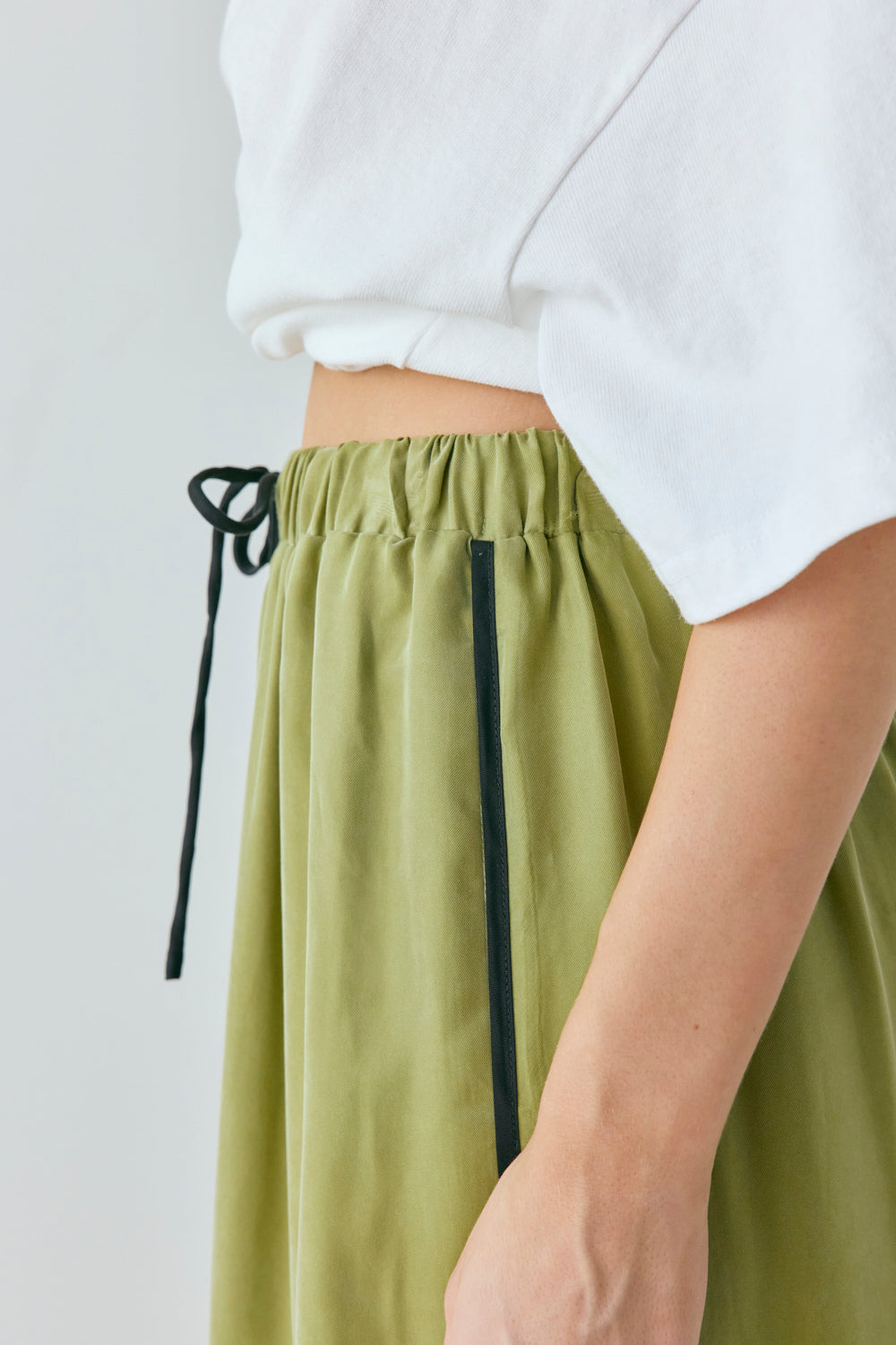 Moonscapes Pants Moss | VRG GRL near me