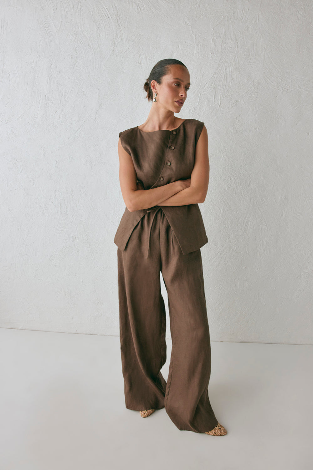 Raya Linen Pants Chocolate | VRG GRL sale