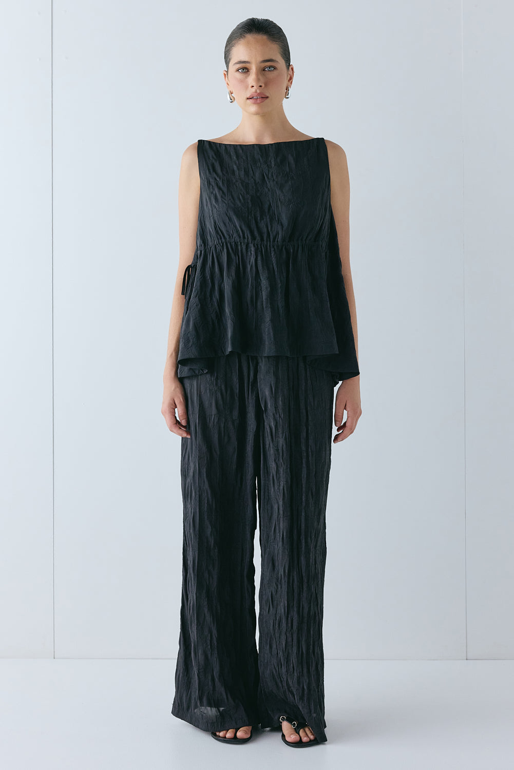 Raya Pants Crinkle Black | VRG GRL discount