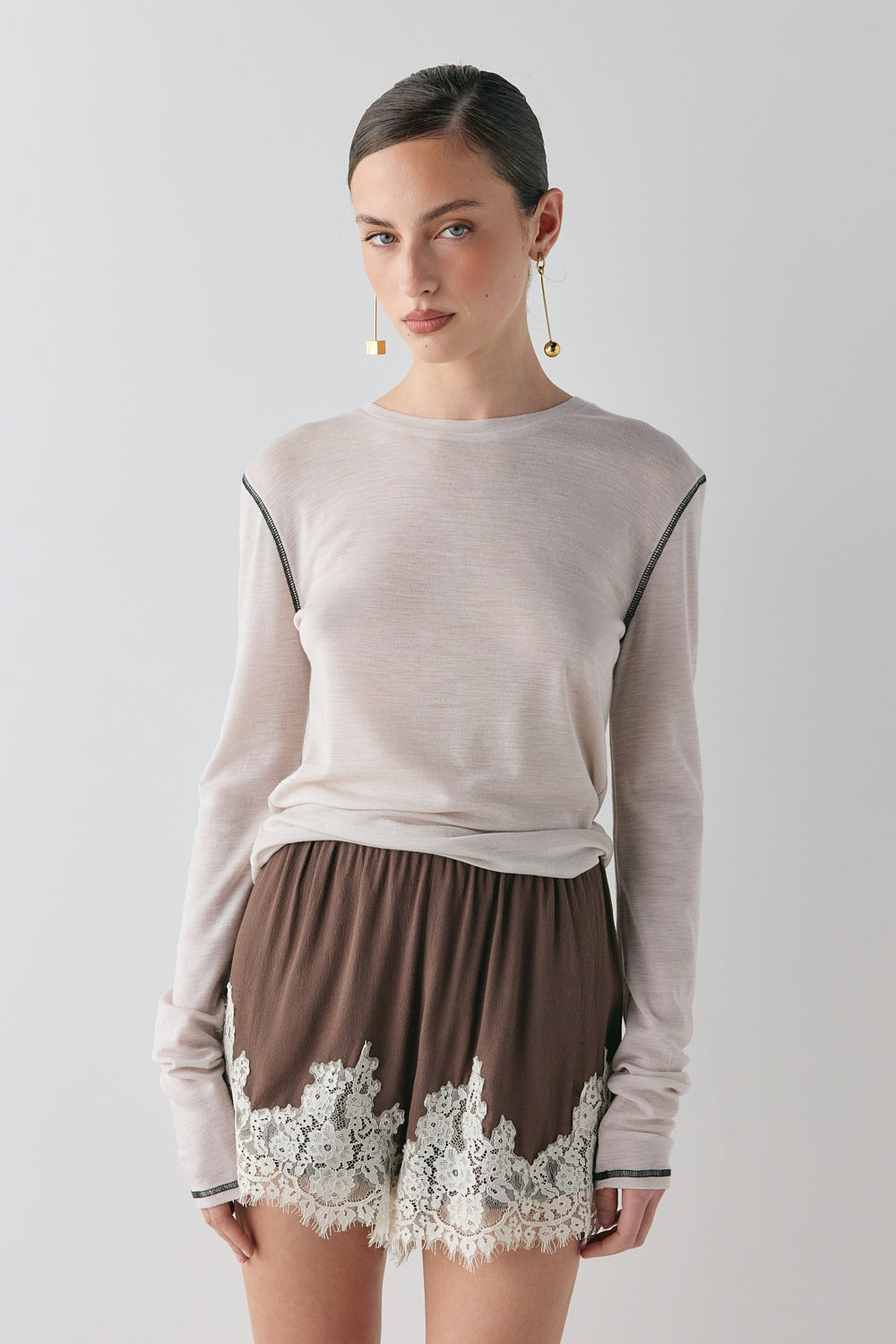 Monikh Lace Shorts Chocolate | VRG GRL US