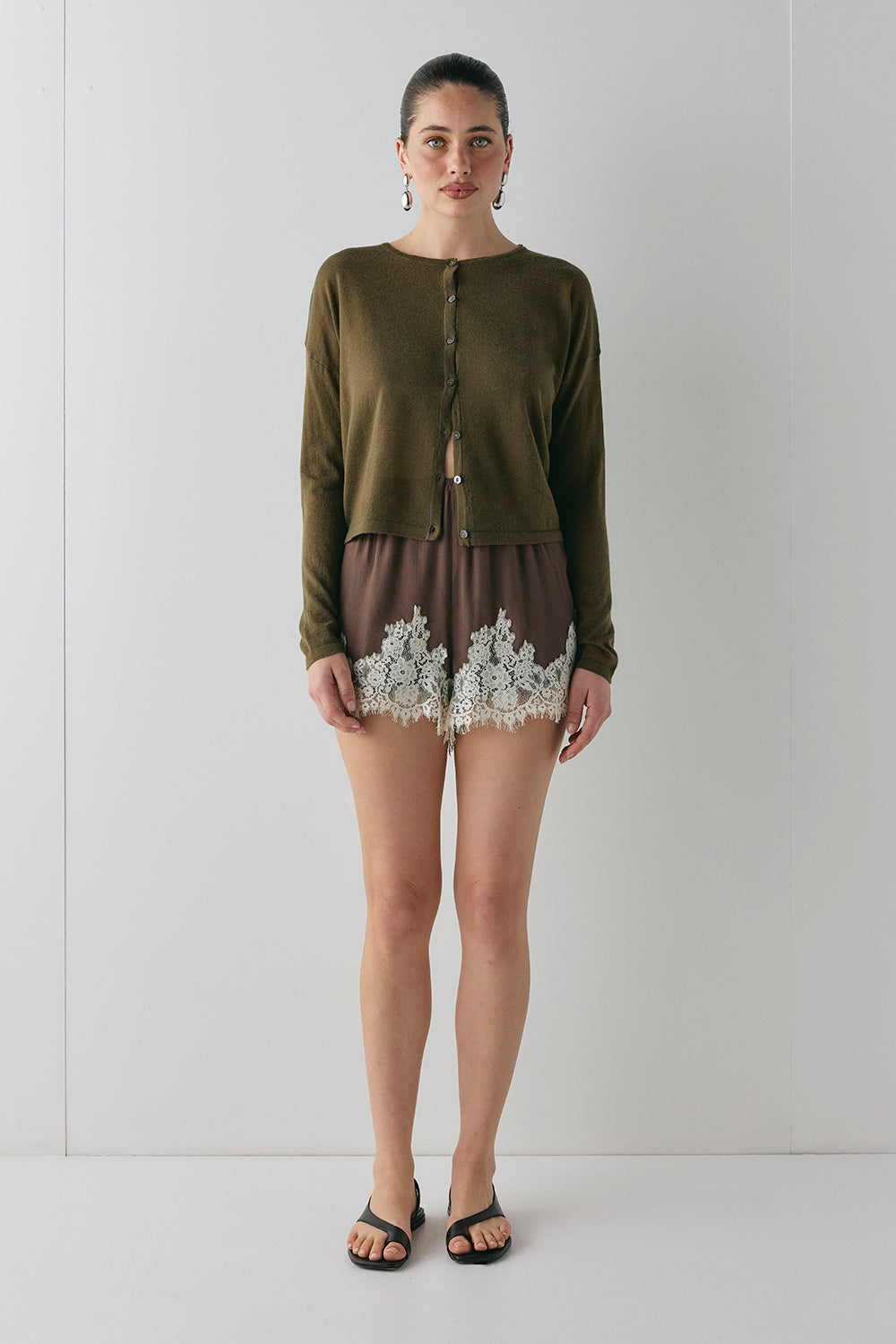 Monikh Lace Shorts Chocolate | VRG GRL US