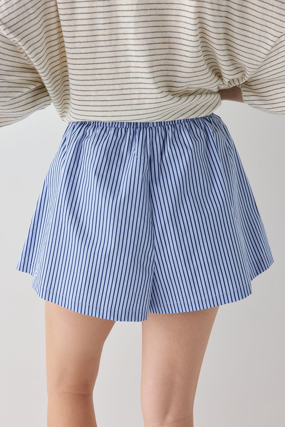 Annika Shorts Blue Stripe | VRG GRL online