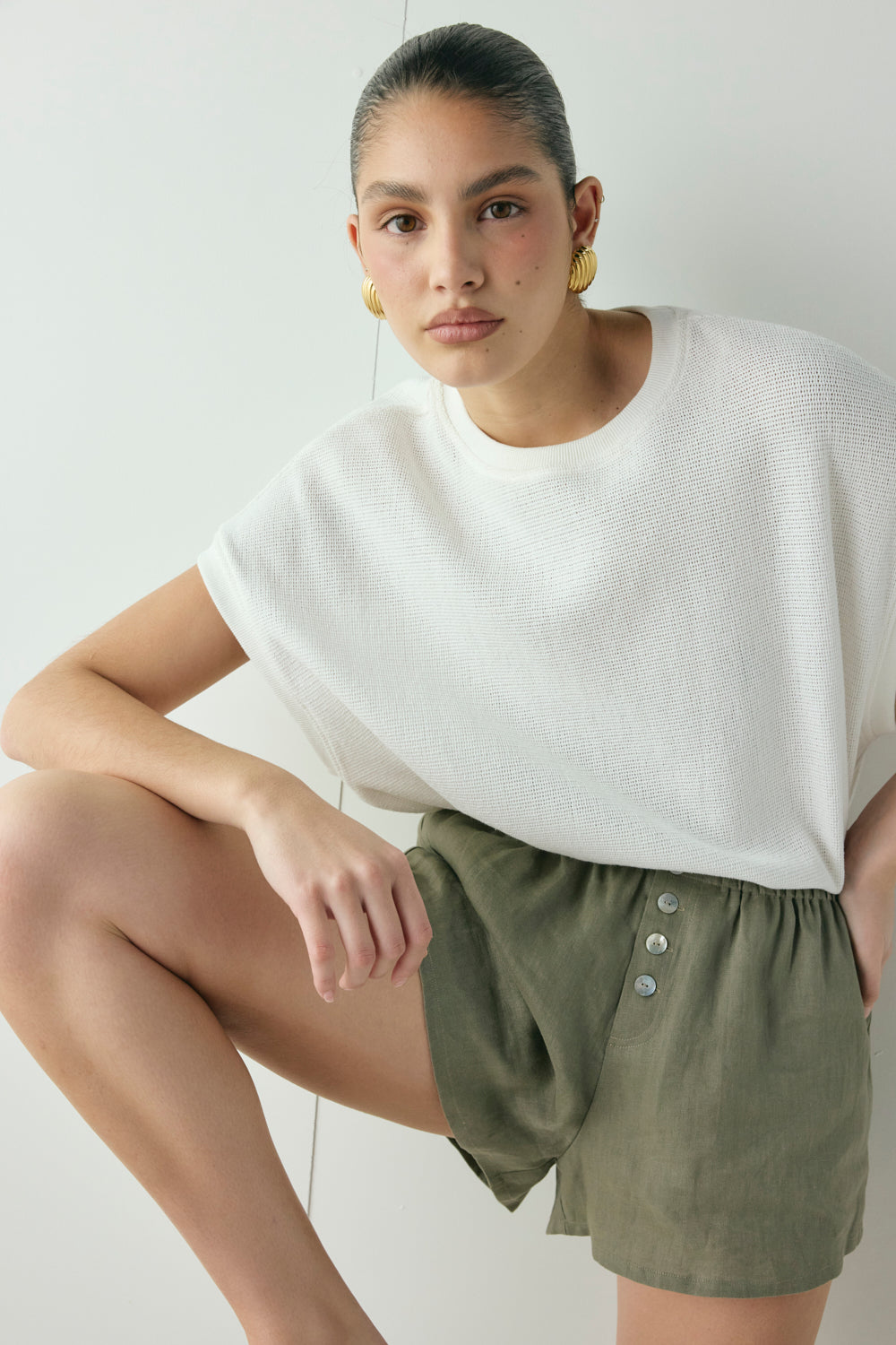 Eira Linen Shorts Khaki | VRG GRL for sale