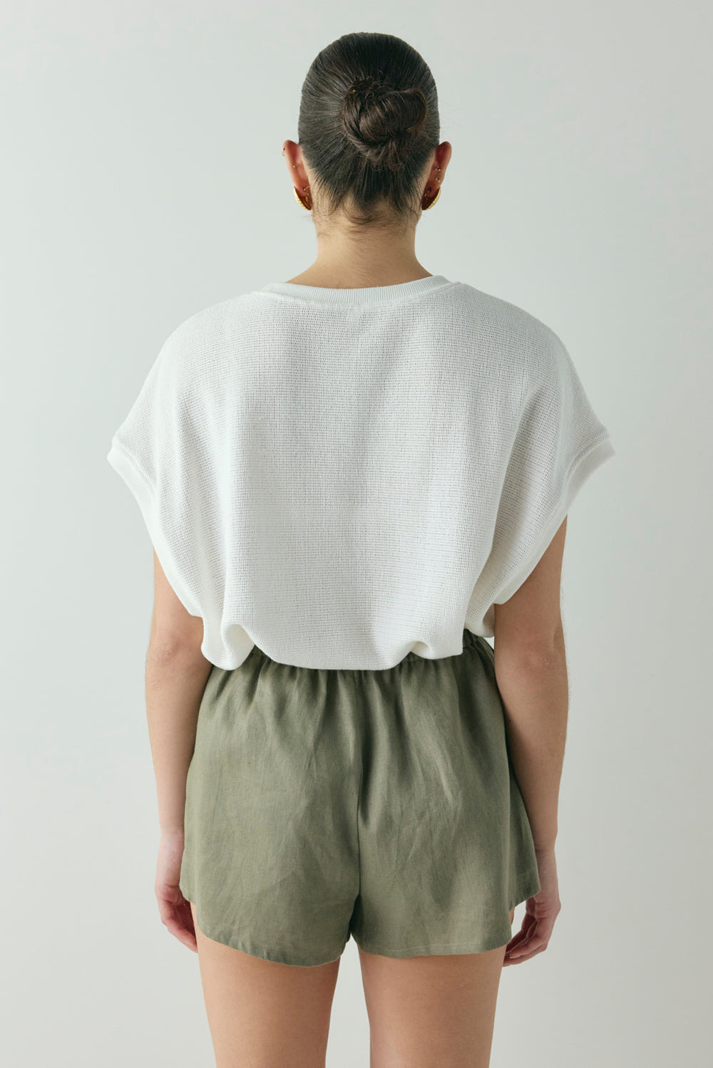 Eira Linen Shorts Khaki | VRG GRL for sale
