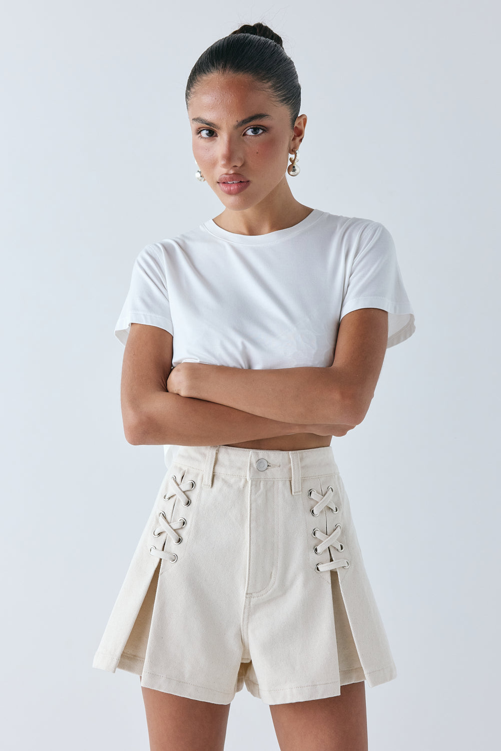 Mira Denim Shorts Cream | VRG GRL online