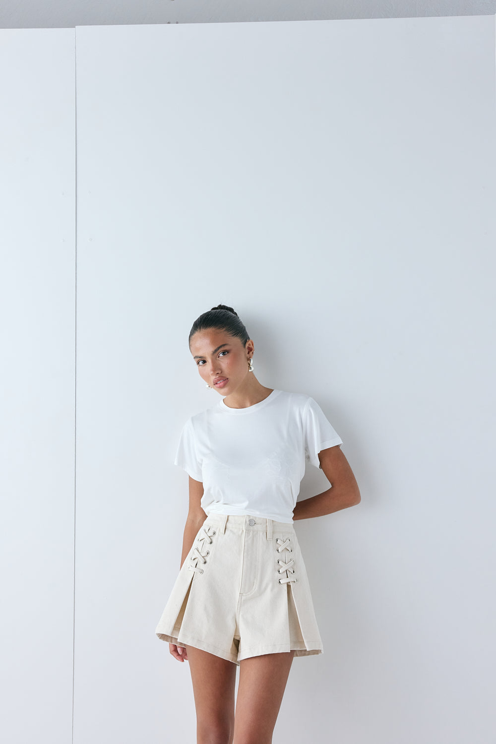 Mira Denim Shorts Cream | VRG GRL online
