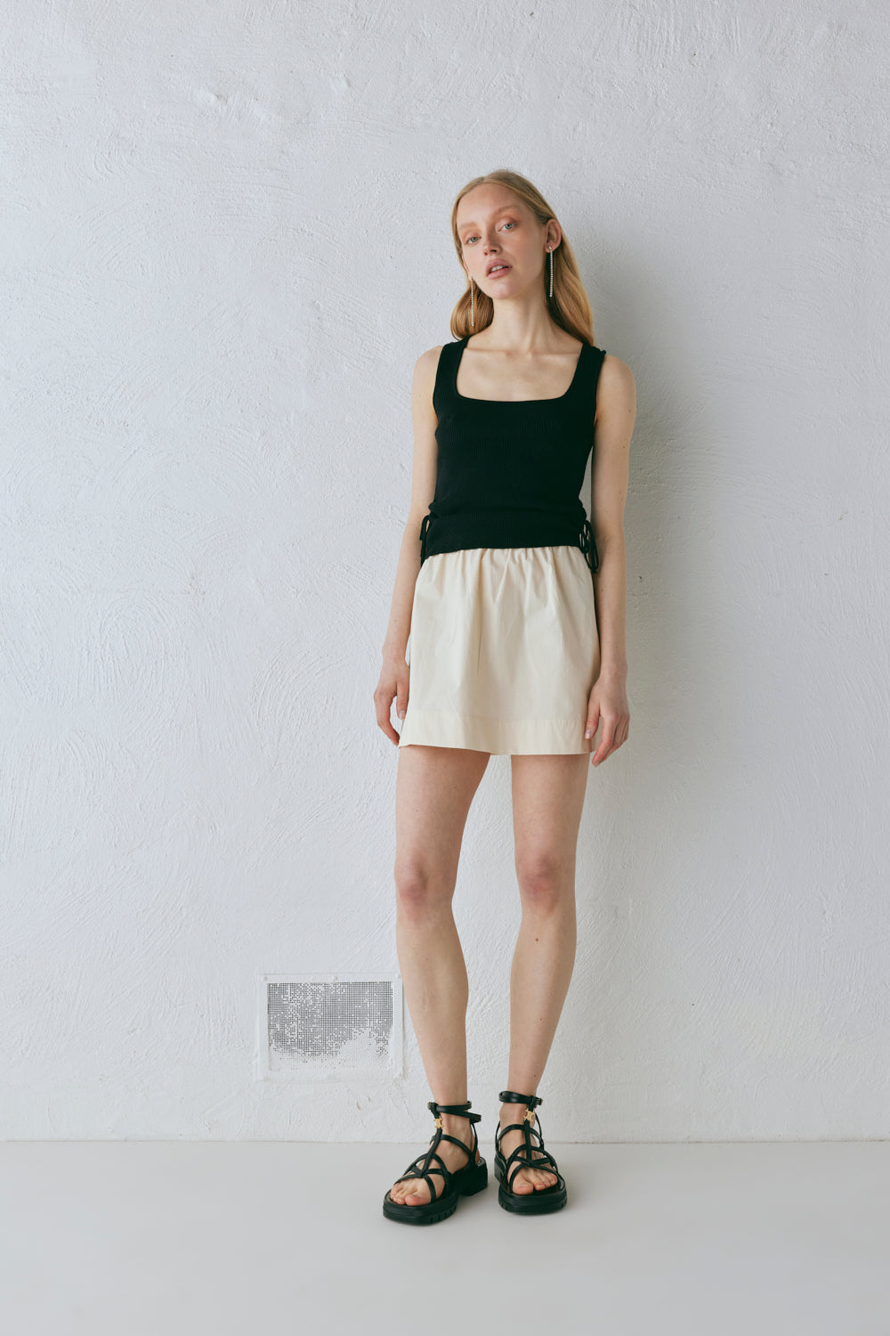 Elka Mini Skirt Cream | VRG GRL online