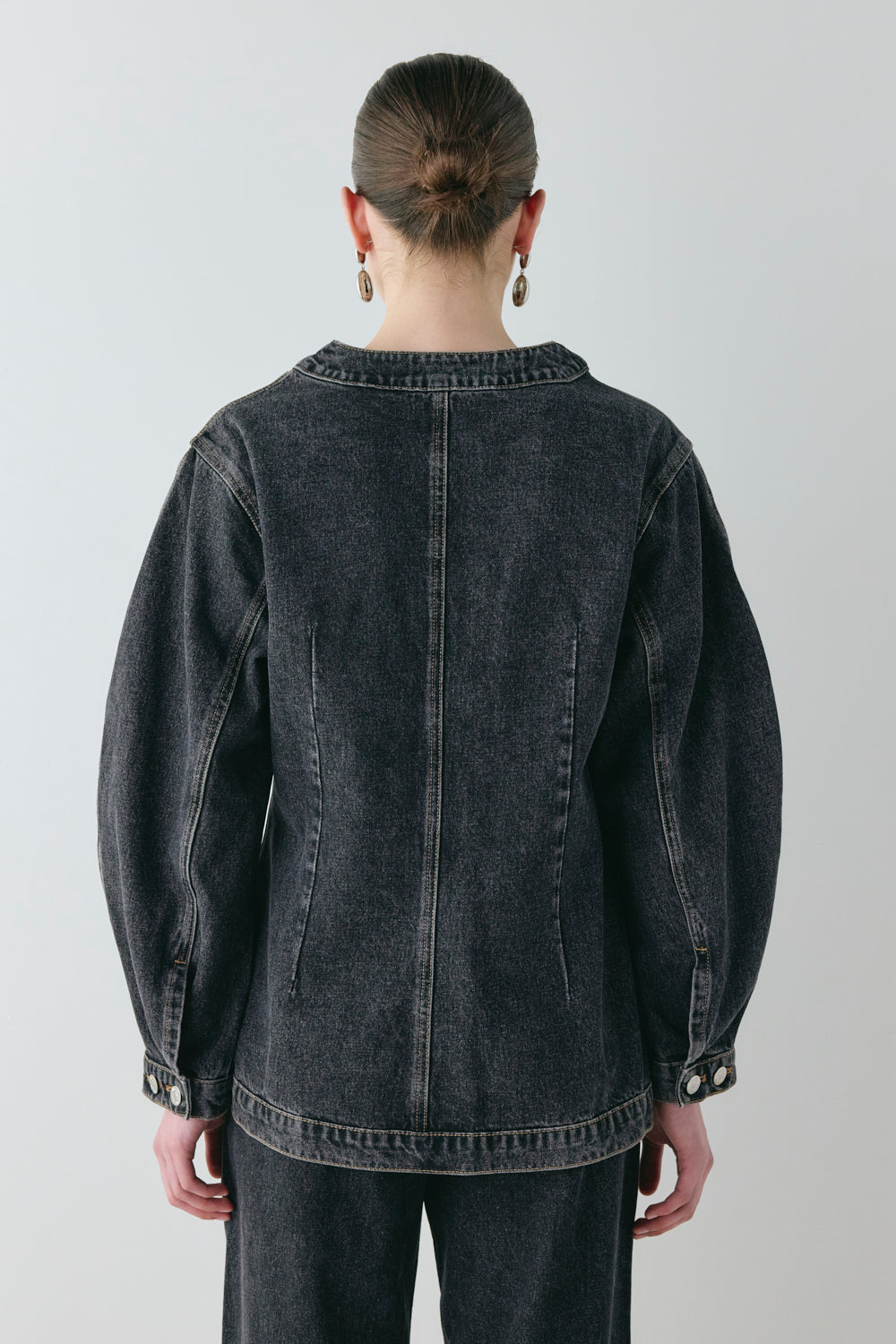 Vivien Denim Jacket Washed Black | VRG GRL online