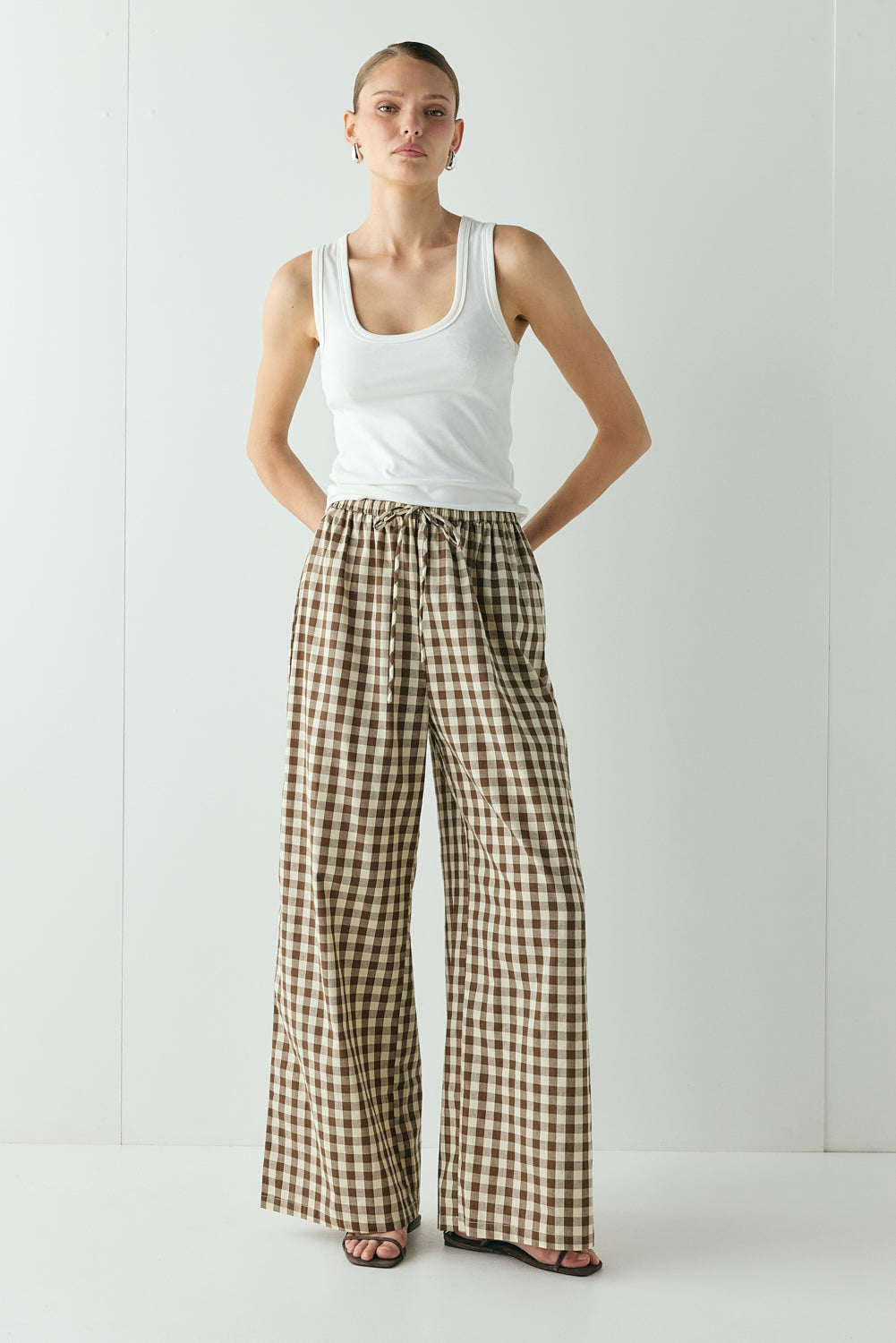 Raya Pants Brown Check | VRG GRL on sale