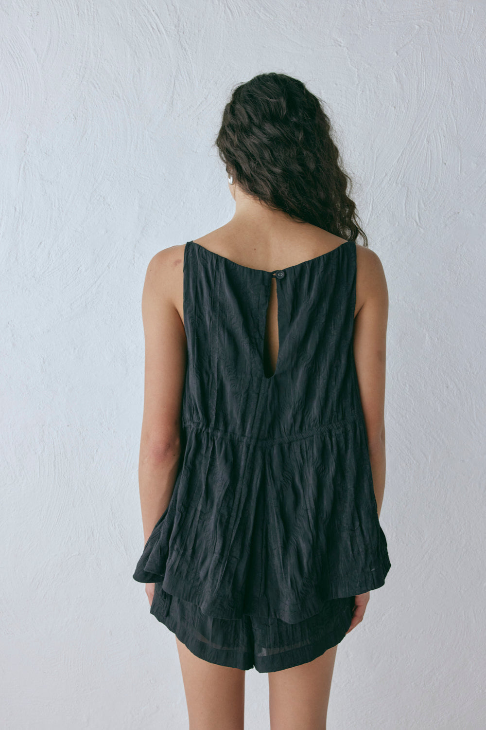 Indi Top Crinkle Black | VRG GRL on sale
